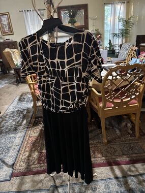 Enfocus Studio Black and White Patterned Blouse